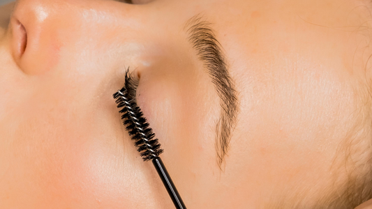 The Dos and Don'ts of Wearing False Eyelashes: Mistakes to Avoid for Flawless Application